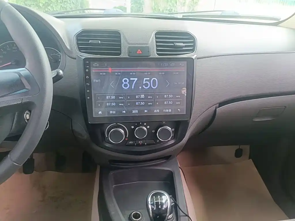 Wuling Hongguang — миниатюра 13
