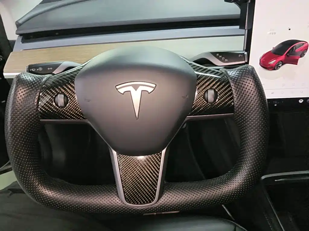 Tesla Model 3 — миниатюра 11