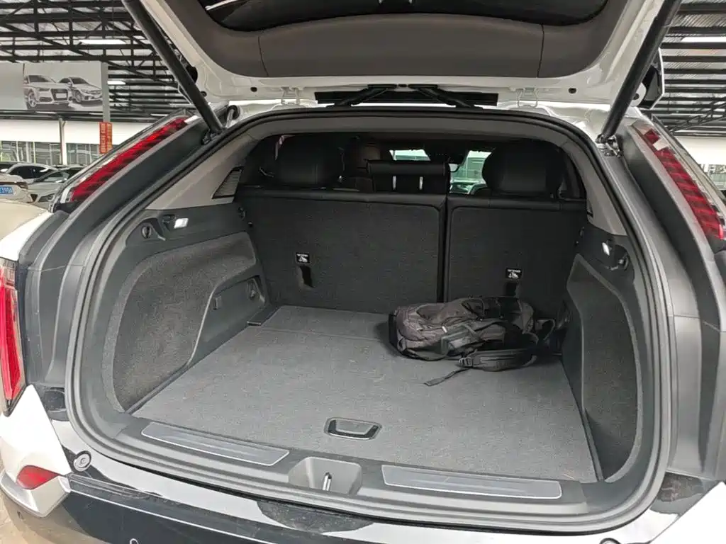 Cadillac IQ — миниатюра 19