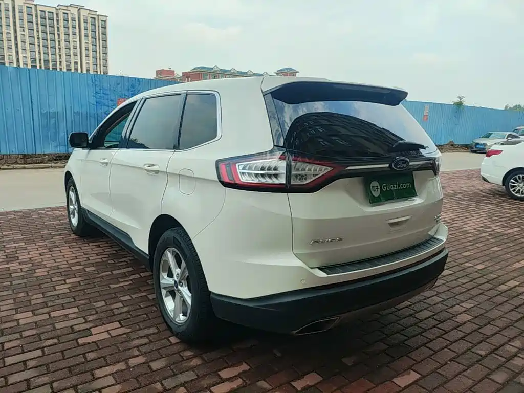 Ford Edge — миниатюра 5