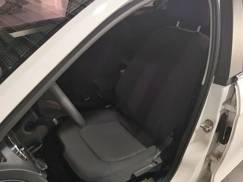 Volkswagen Jetta — миниатюра 15