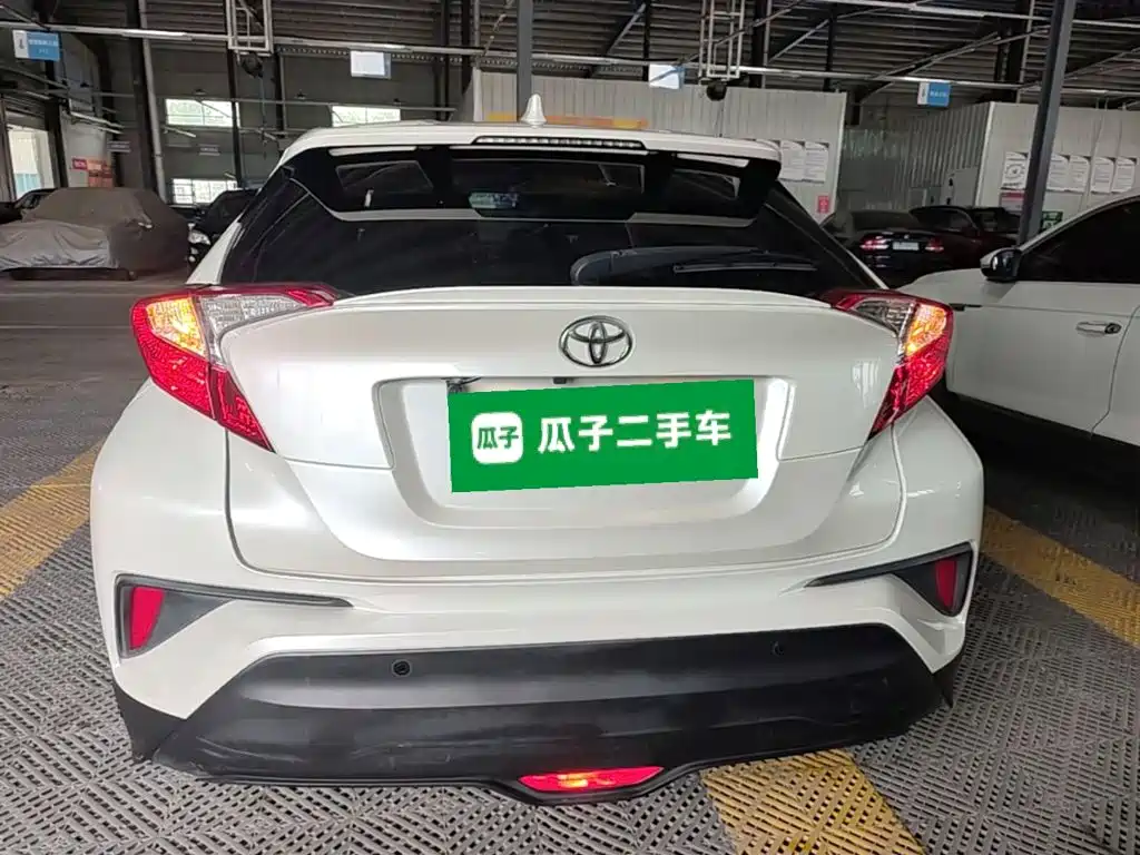 Toyota C-HR — миниатюра 6