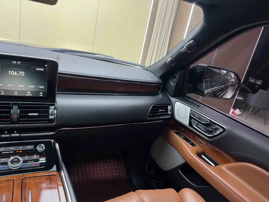 Lincoln Navigator — миниатюра 16