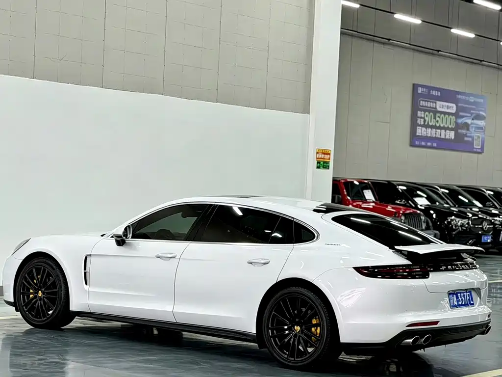 Porsche Panamera — миниатюра 7