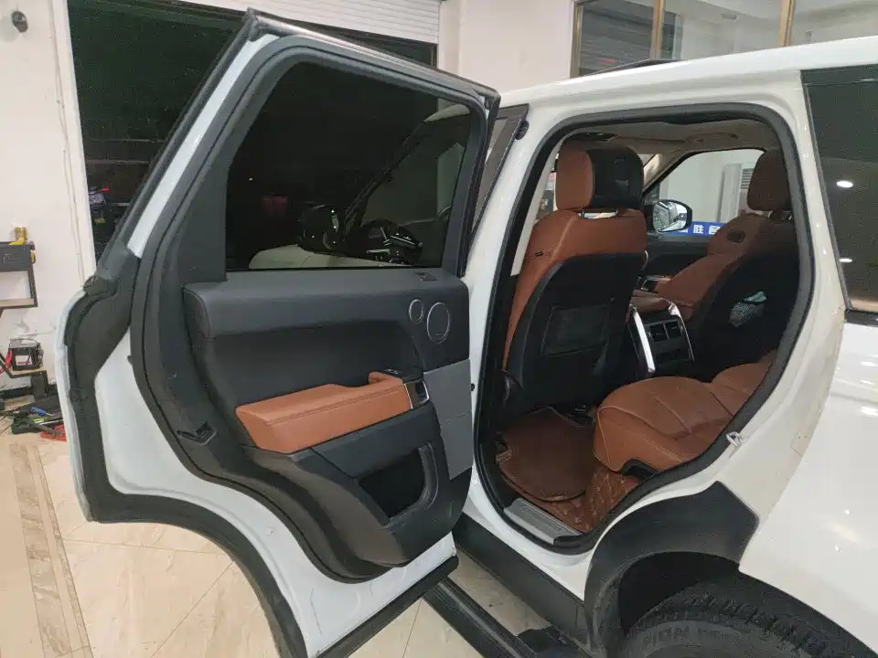 Land Rover Sport — миниатюра 7