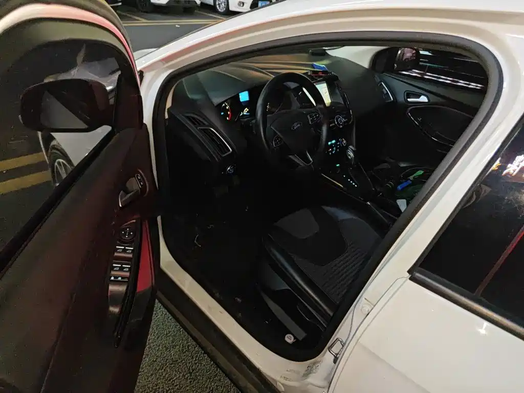 Ford Focus — миниатюра 17