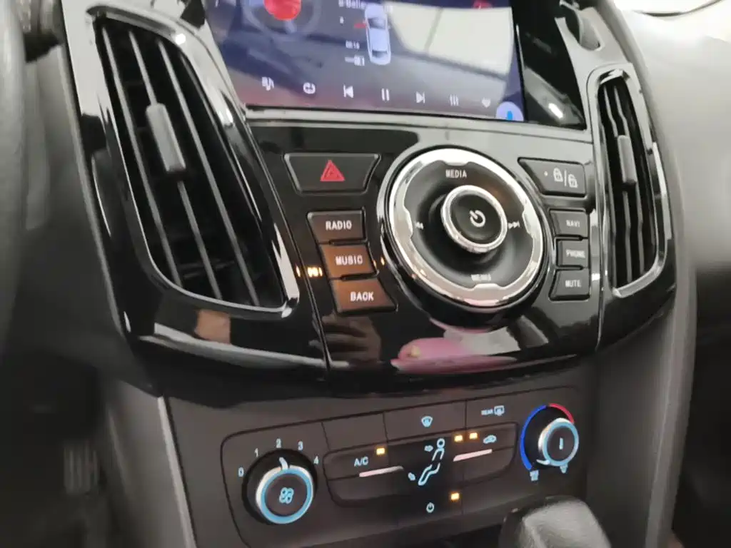 Ford Focus — миниатюра 13