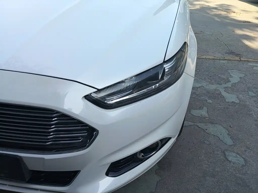 Ford Mondeo — миниатюра 24