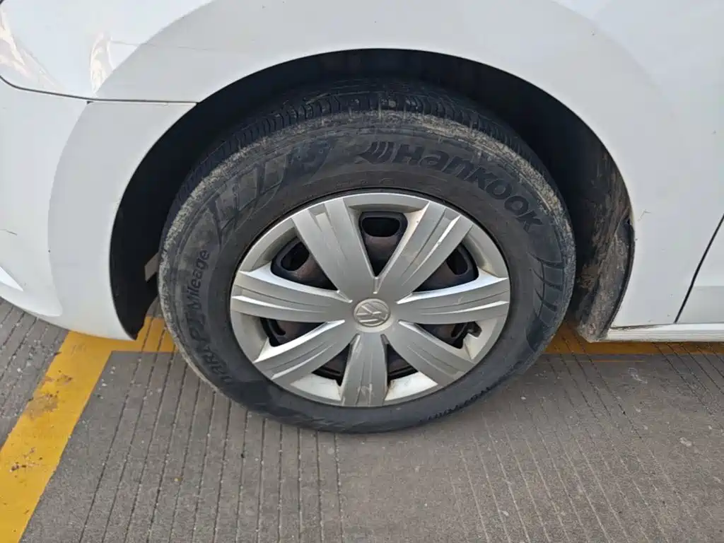 Volkswagen Jetta — миниатюра 23