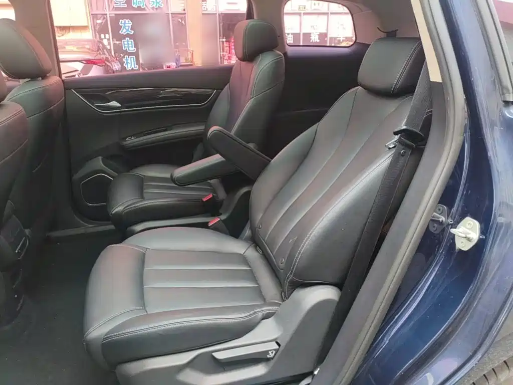 BYD MAX — миниатюра 17
