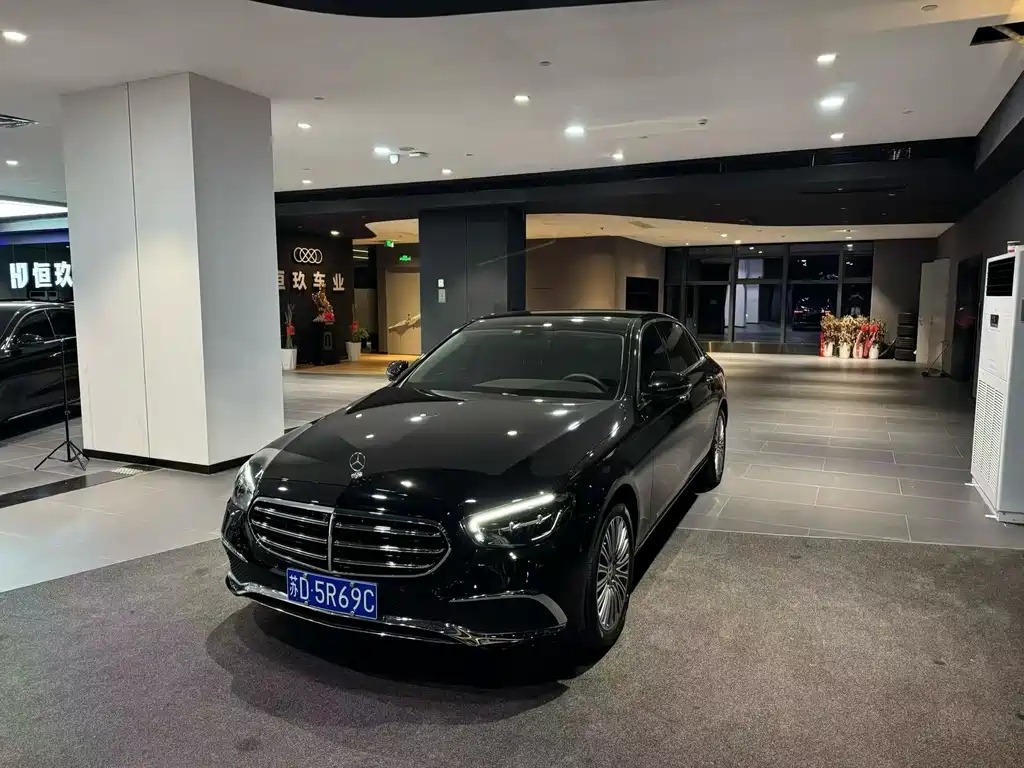 Mercedes-Benz E-Class — миниатюра 3