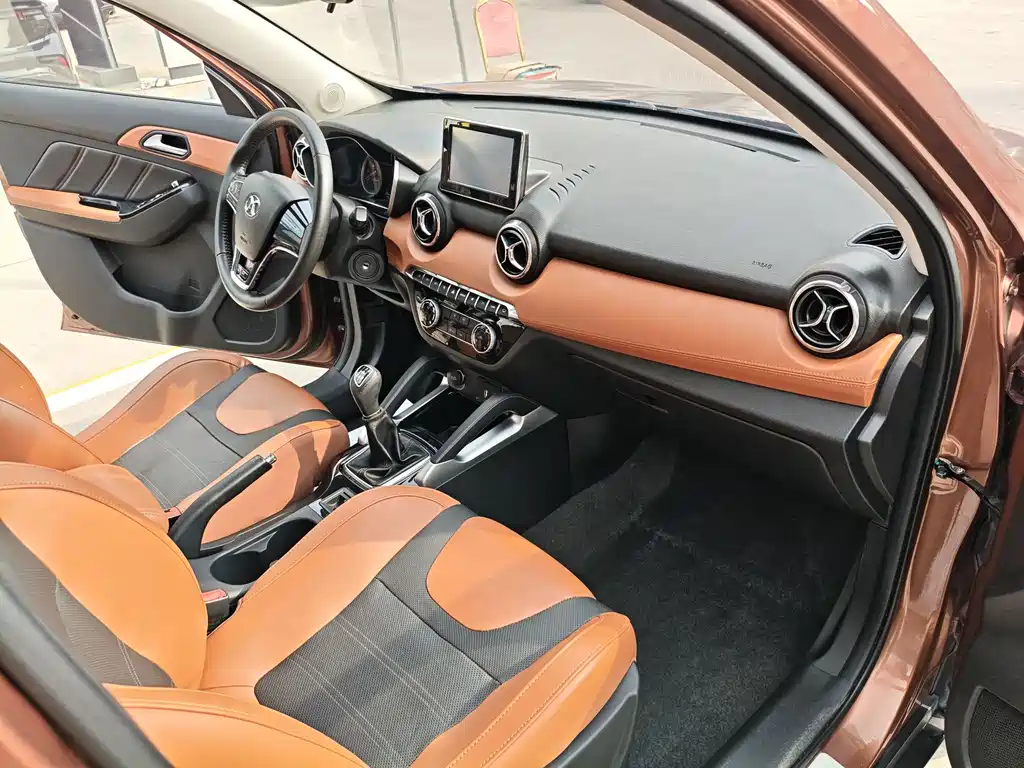 BAIC Senova X35 — миниатюра 13