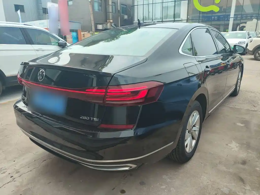 Volkswagen Passat — миниатюра 7