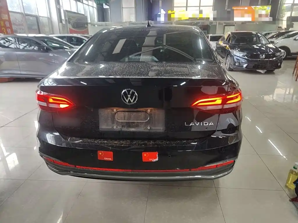 Volkswagen Lavida — миниатюра 6