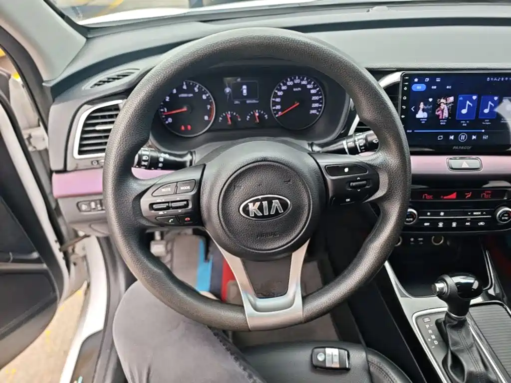 Kia K4 — миниатюра 11