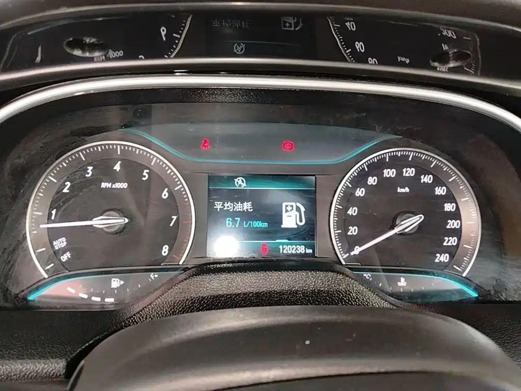 Buick Excelle — миниатюра 12