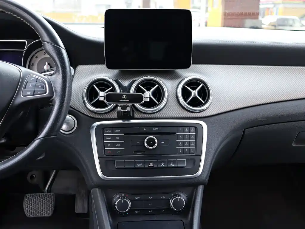 Mercedes-Benz GLA — миниатюра 20
