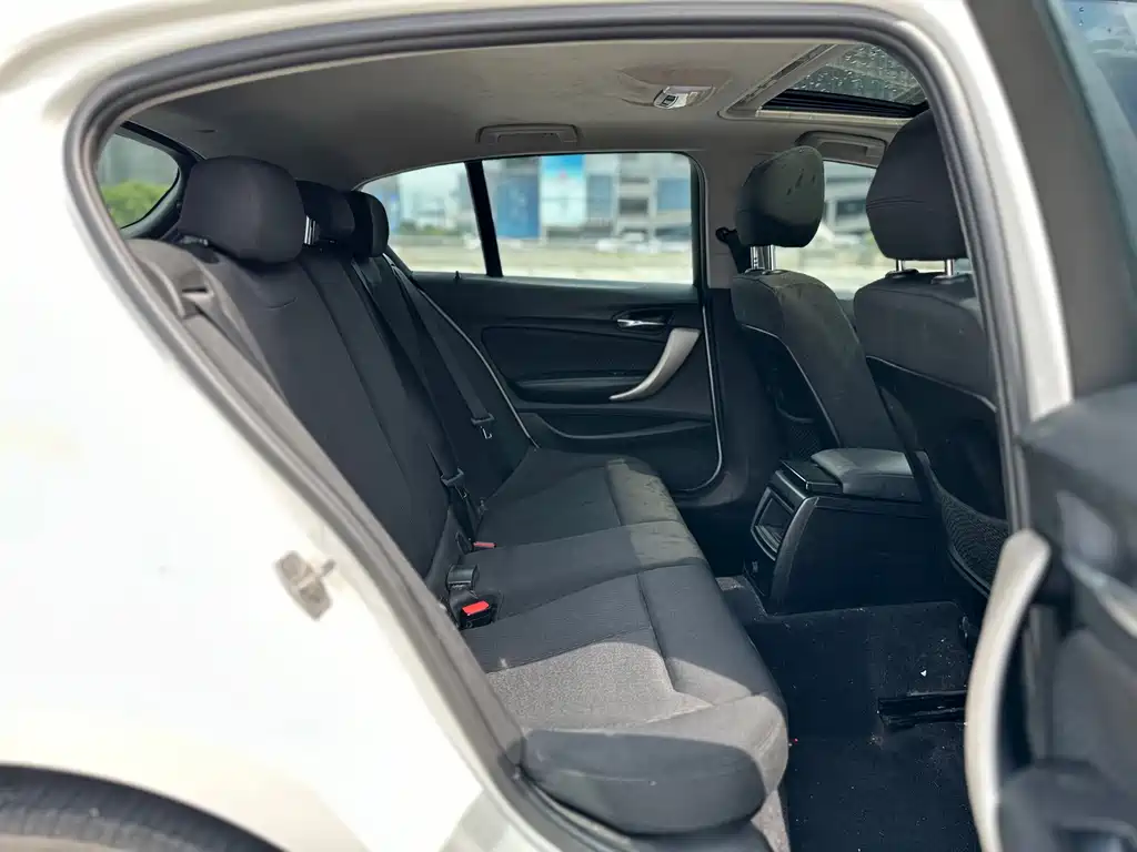 BMW 1 Series (Import) — миниатюра 16