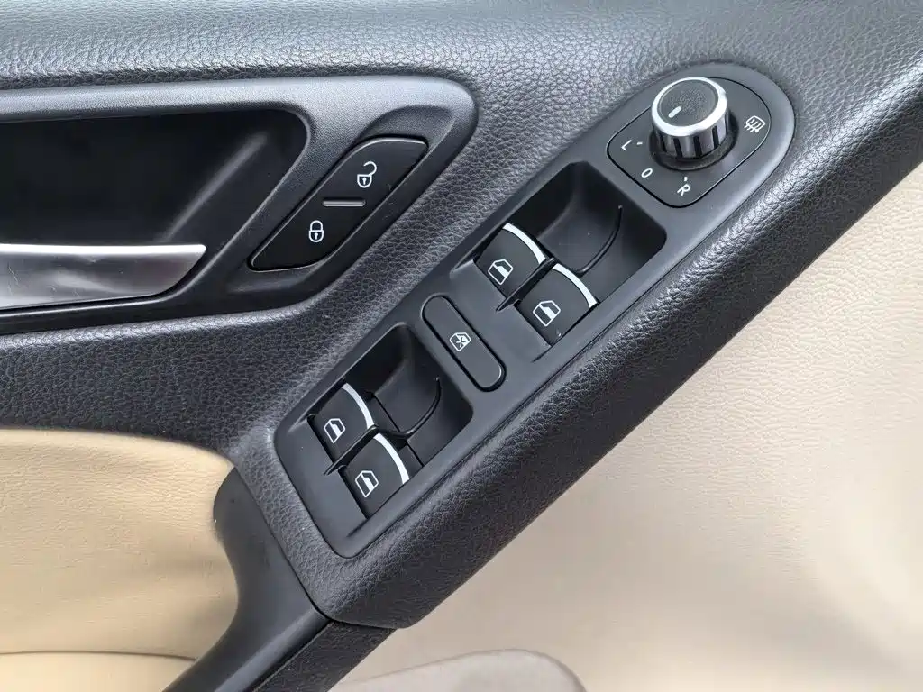 Volkswagen Golf — миниатюра 9