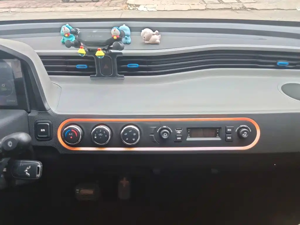 Wuling MINIEV — миниатюра 13