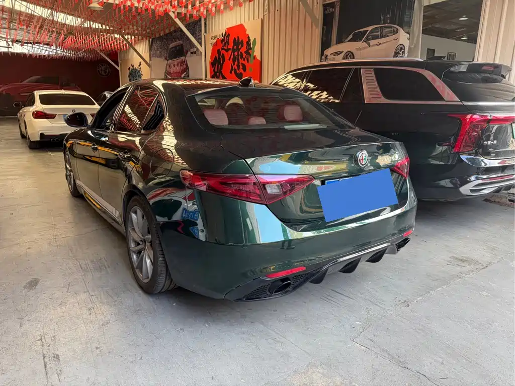 Alfa Romeo Giulia — миниатюра 8