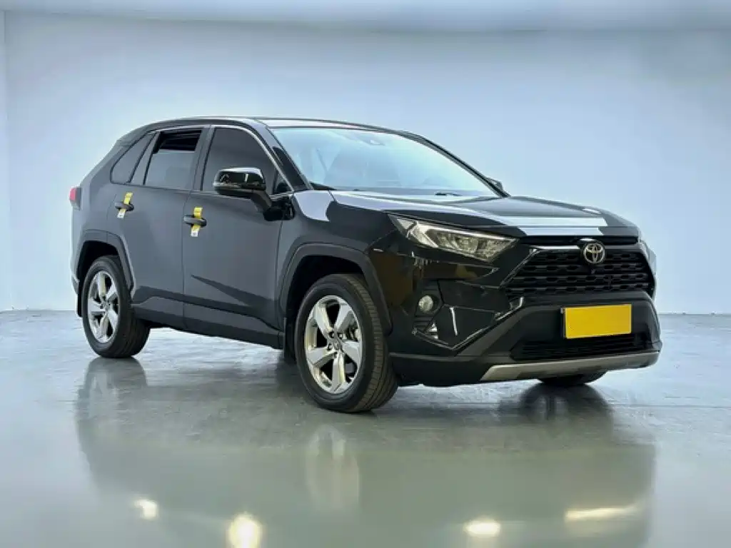 Toyota RAV4 — миниатюра 3