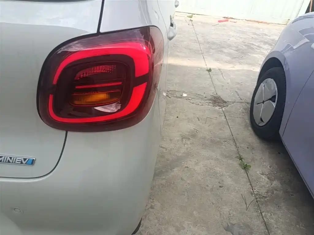 Wuling Mini EV MINIEV 2025