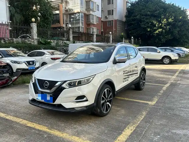 NISSAN QASHQAI 2020