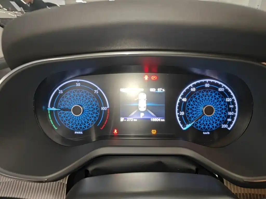 Hongqi Hongqi E-QM5 — миниатюра 12