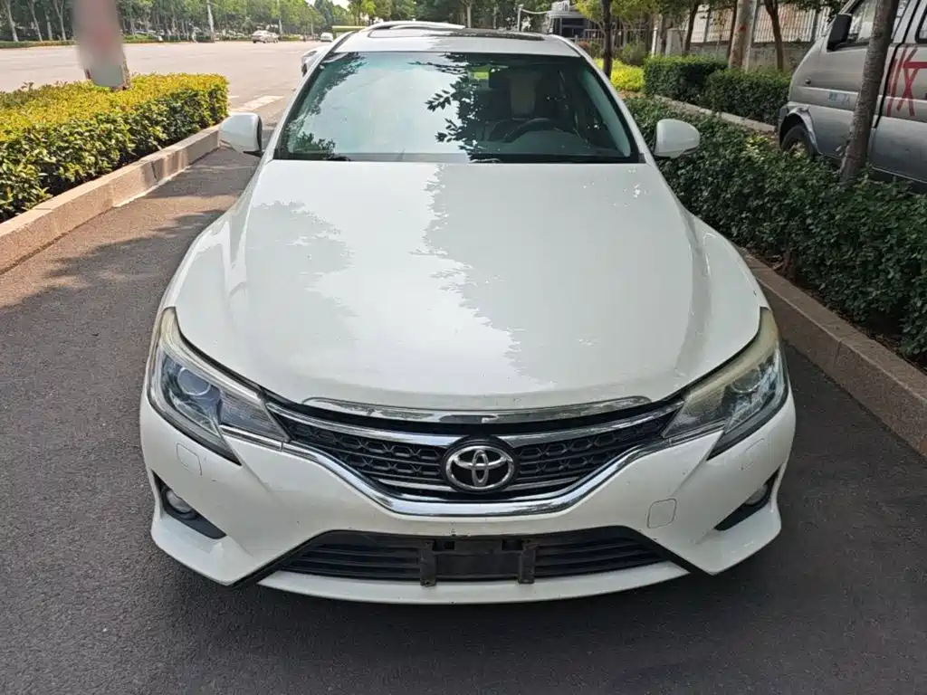 Toyota Reiz — миниатюра 3