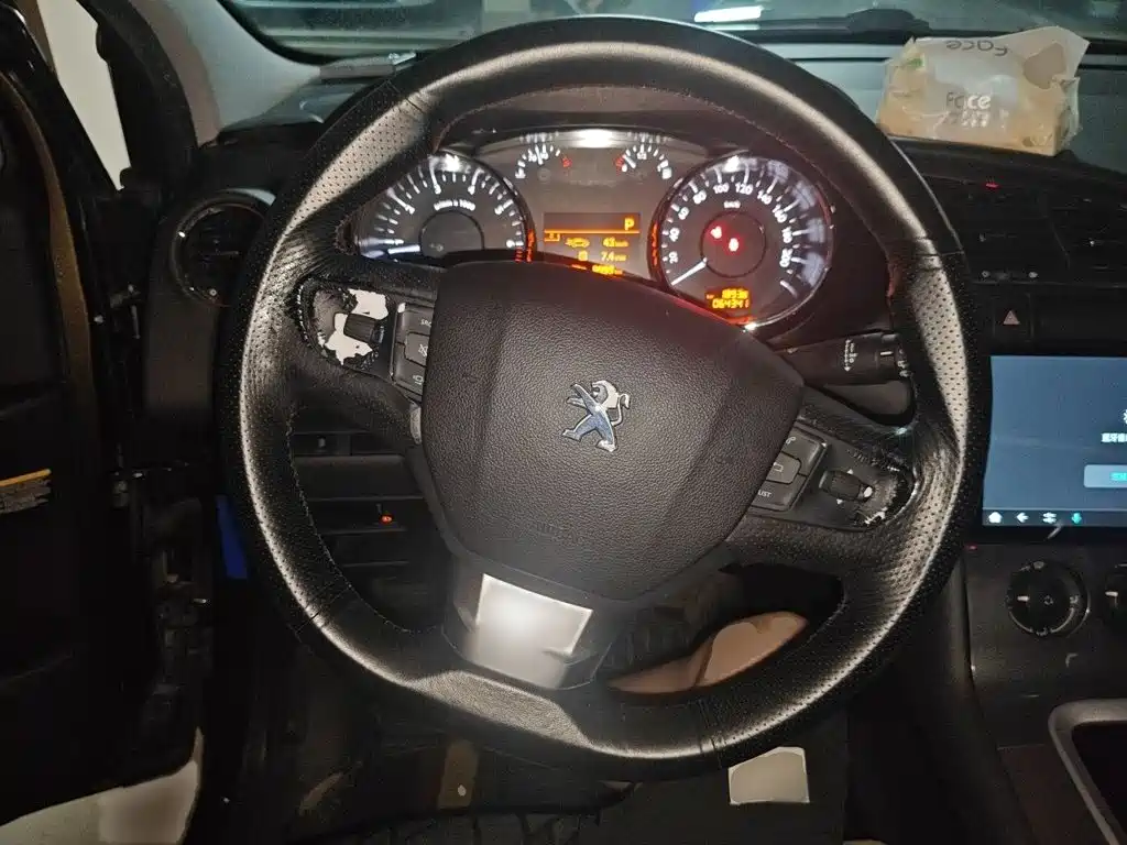 Peugeot 3008 — миниатюра 3