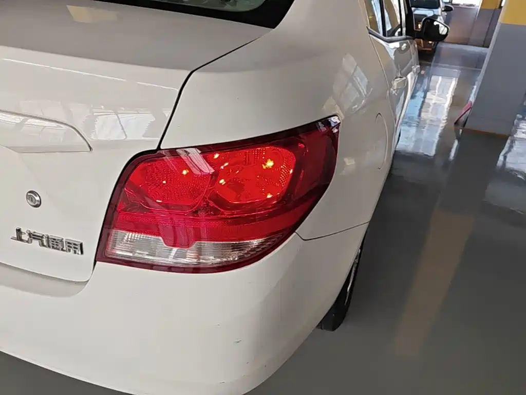 Chevrolet Sail — миниатюра 8