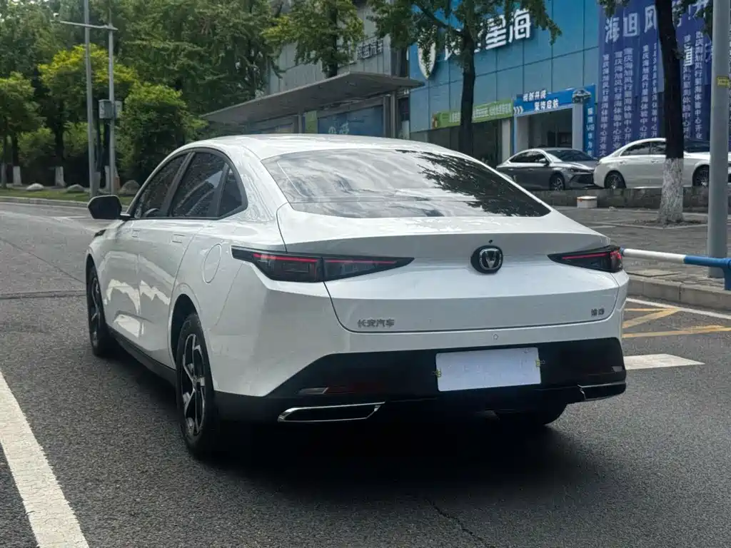 Changan Eado — миниатюра 24