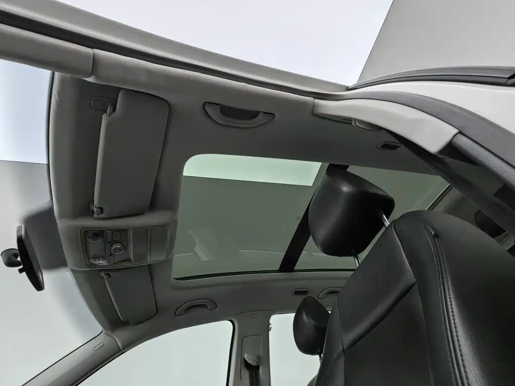 Volkswagen Tiguan — миниатюра 14