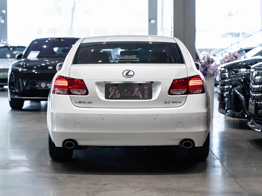 Lexus GS — миниатюра 6
