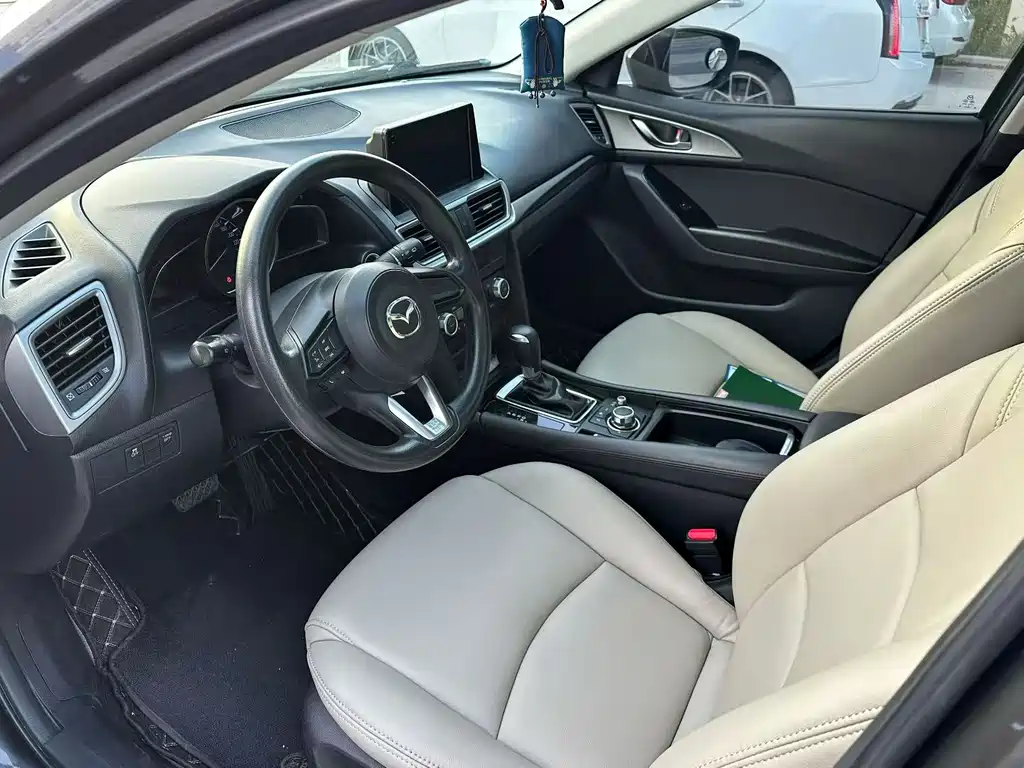 Mazda 3 Axela — миниатюра 4