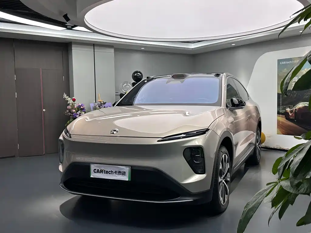 NIO EC7