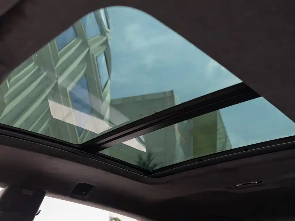 Lamborghini Urus SE — миниатюра 19