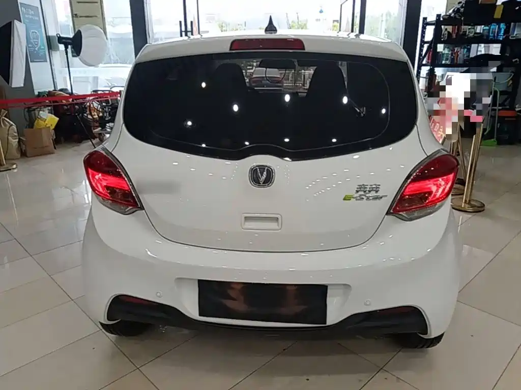 Changan Benben E-Star — миниатюра 6