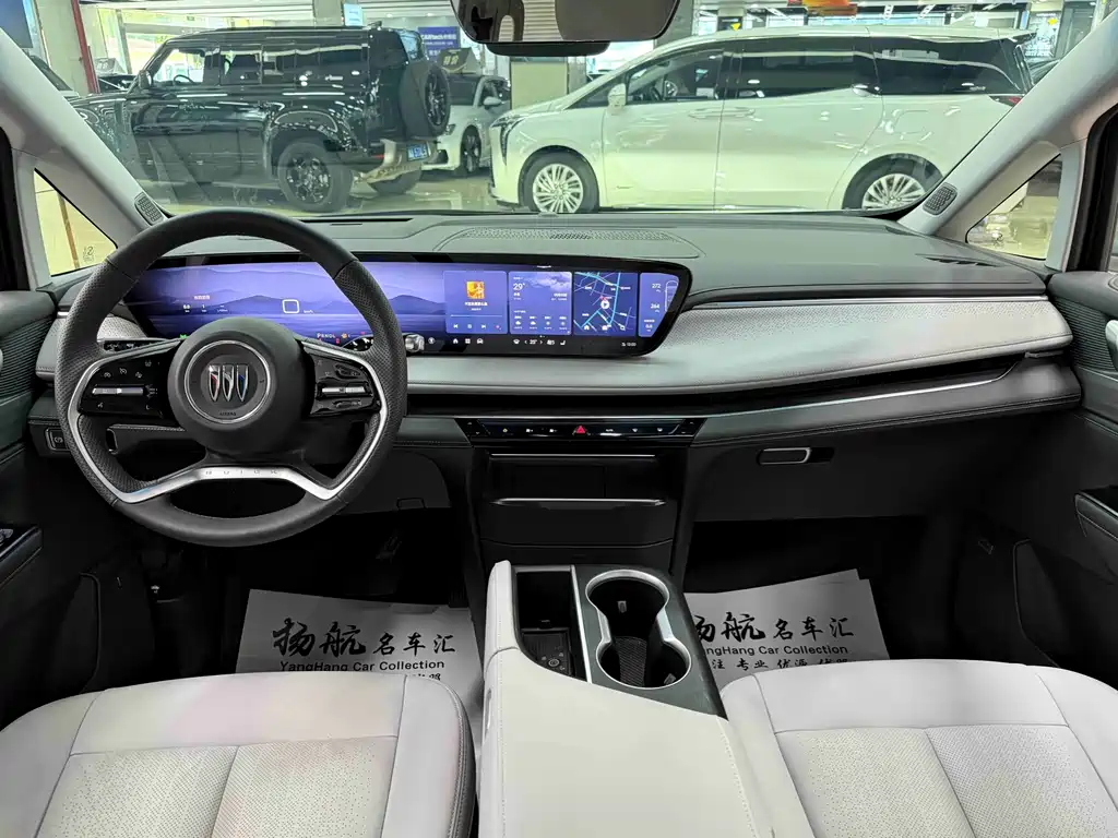 Buick GL8 — миниатюра 9