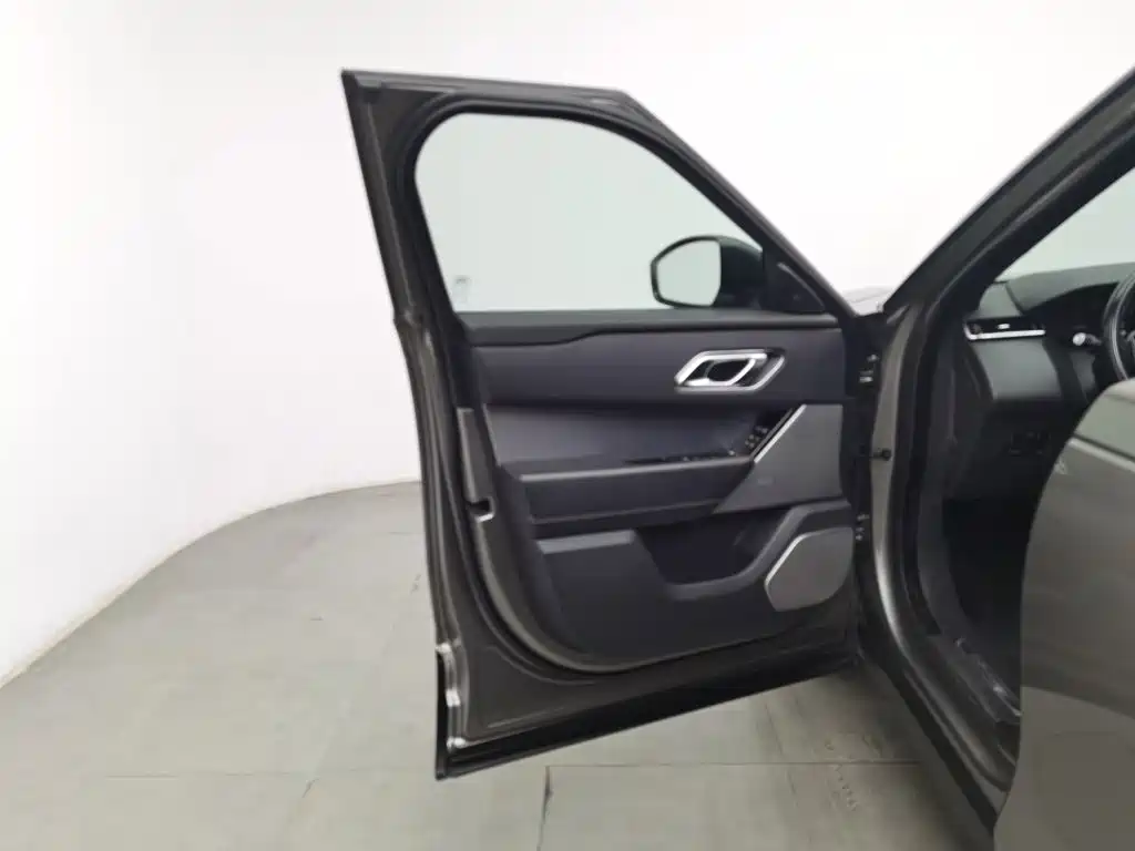 Land Rover Velar — миниатюра 8