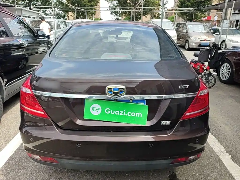 Geely Emgrand — миниатюра 6