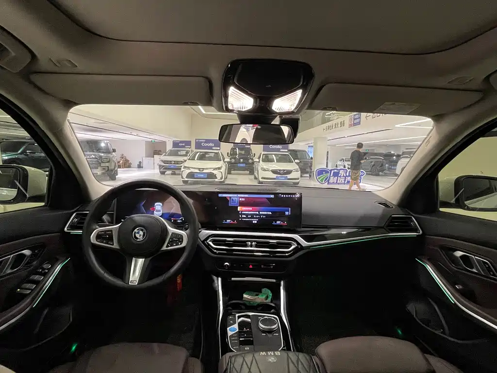 BMW i3 — миниатюра 11