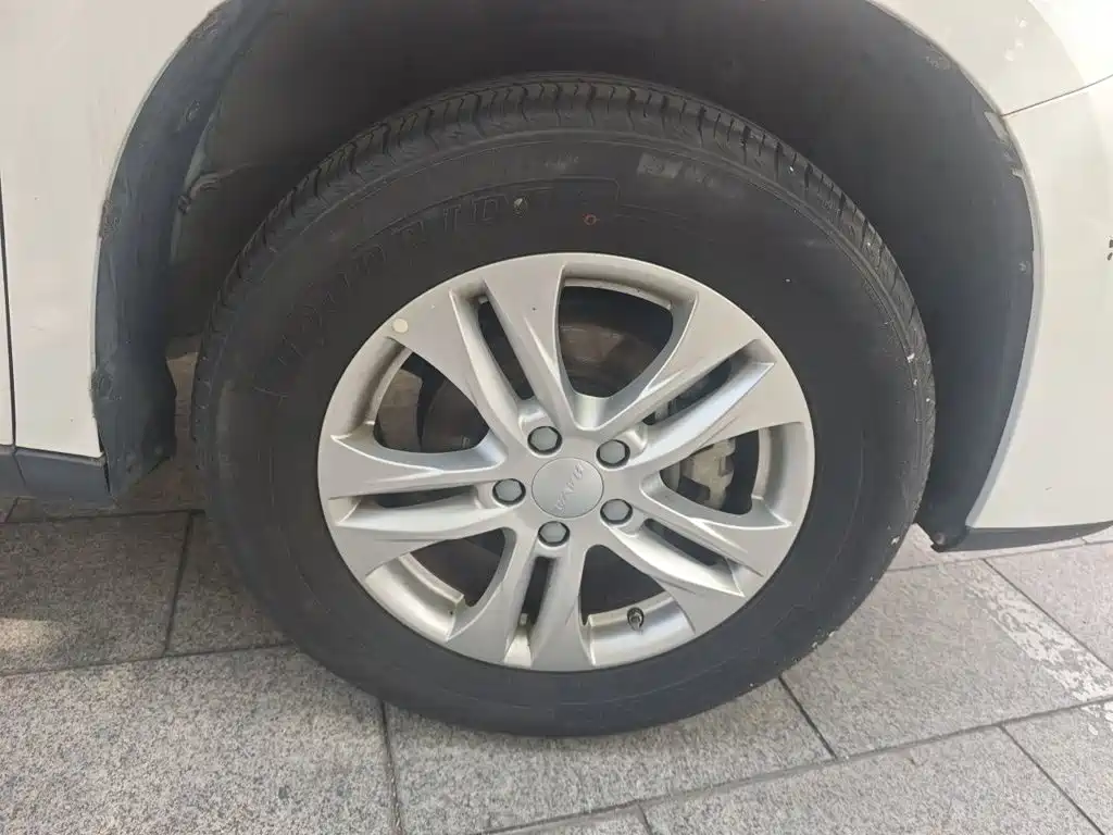 Haval M6 — миниатюра 24