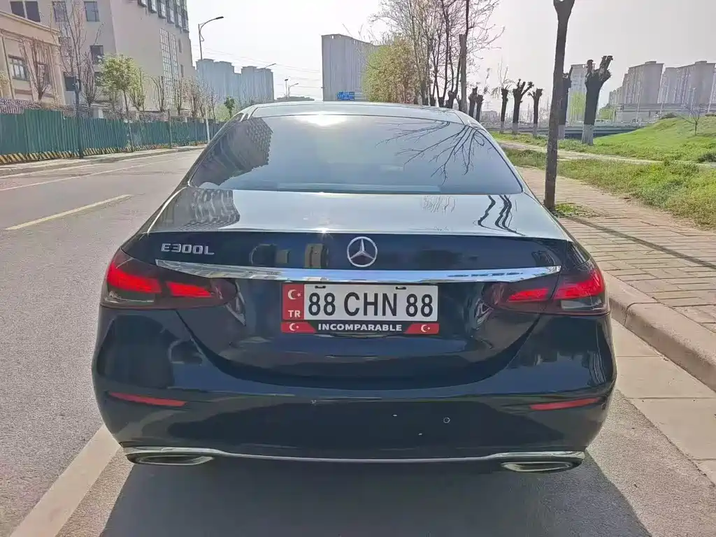 Mercedes-Benz E-Class E 2022 E 260 L