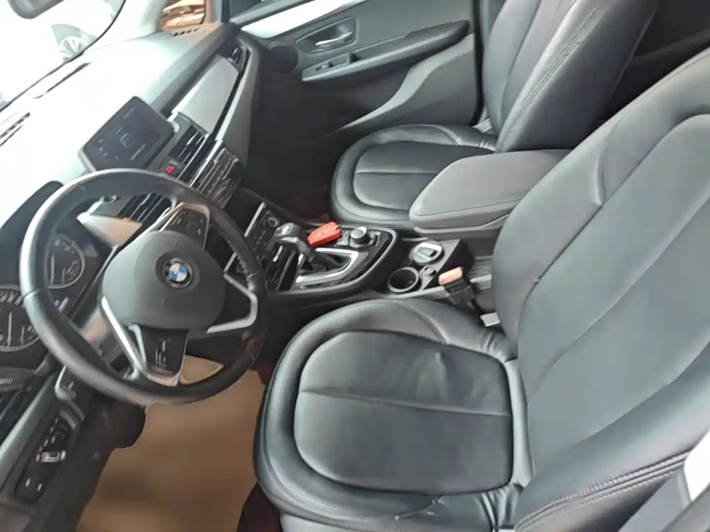 BMW 2 Series Active Tourer — миниатюра 15