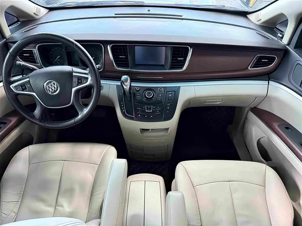 Buick GL8 — миниатюра 6