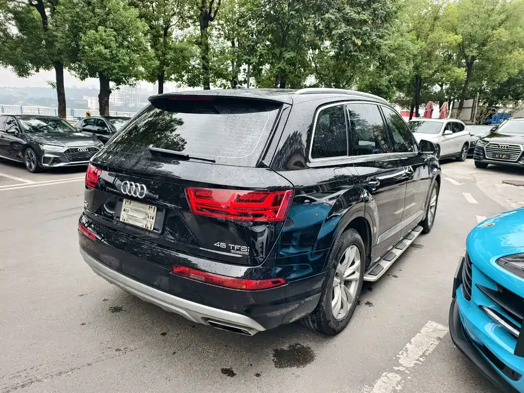 Audi Q7 — миниатюра 9