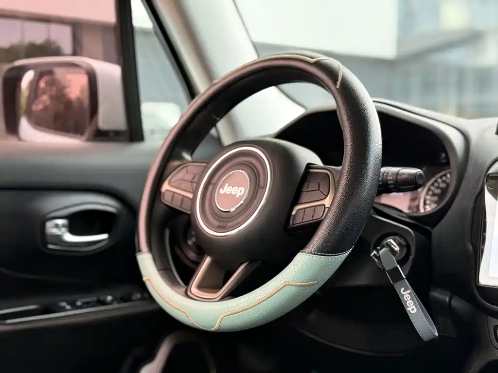 Jeep Renegade — миниатюра 11