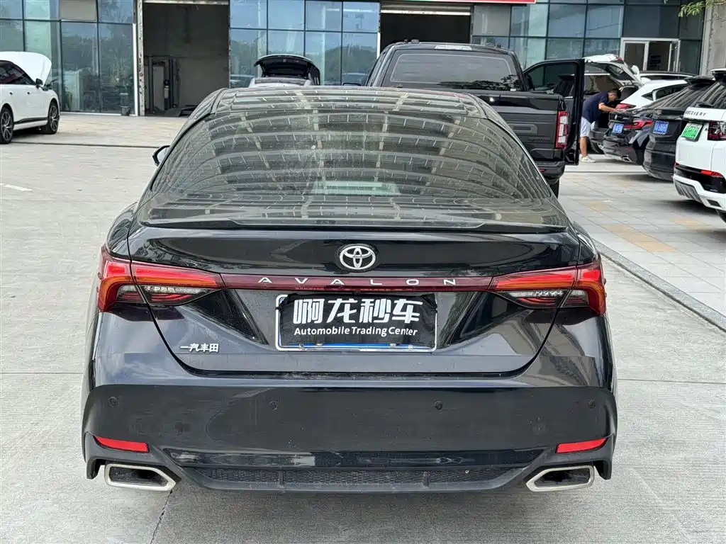Toyota Avalon — миниатюра 8
